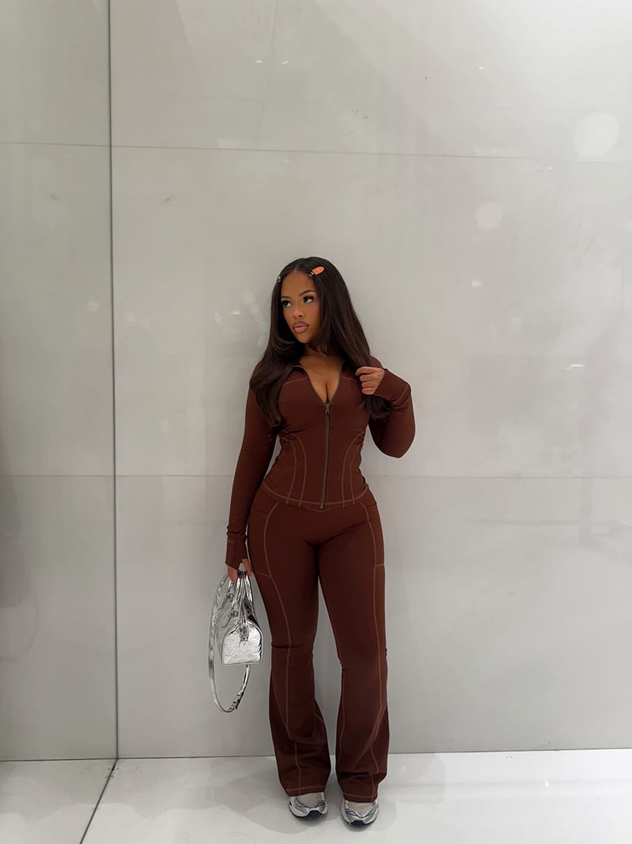 MOCHA BROWN