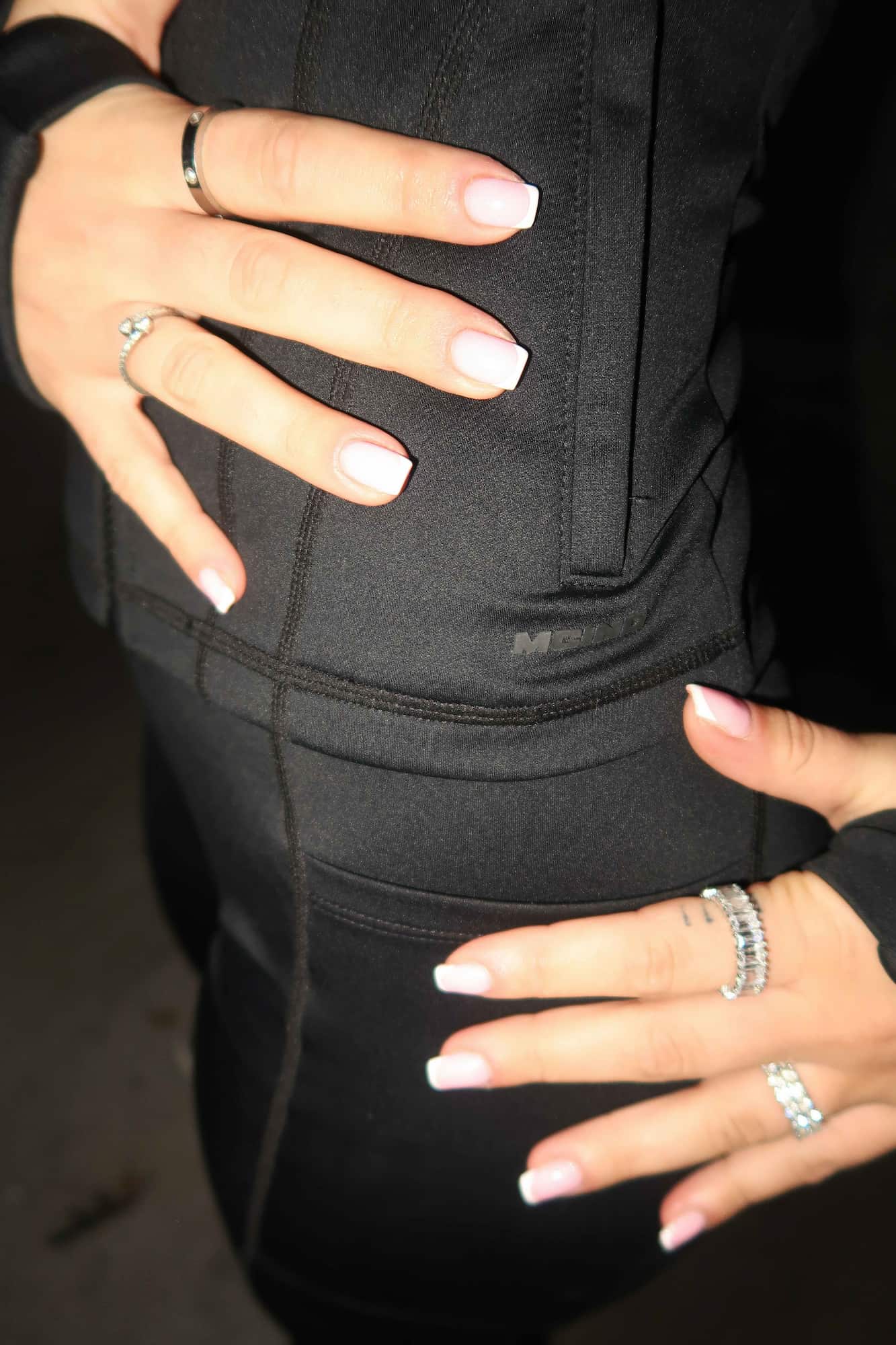 ECLIPSE BLACK